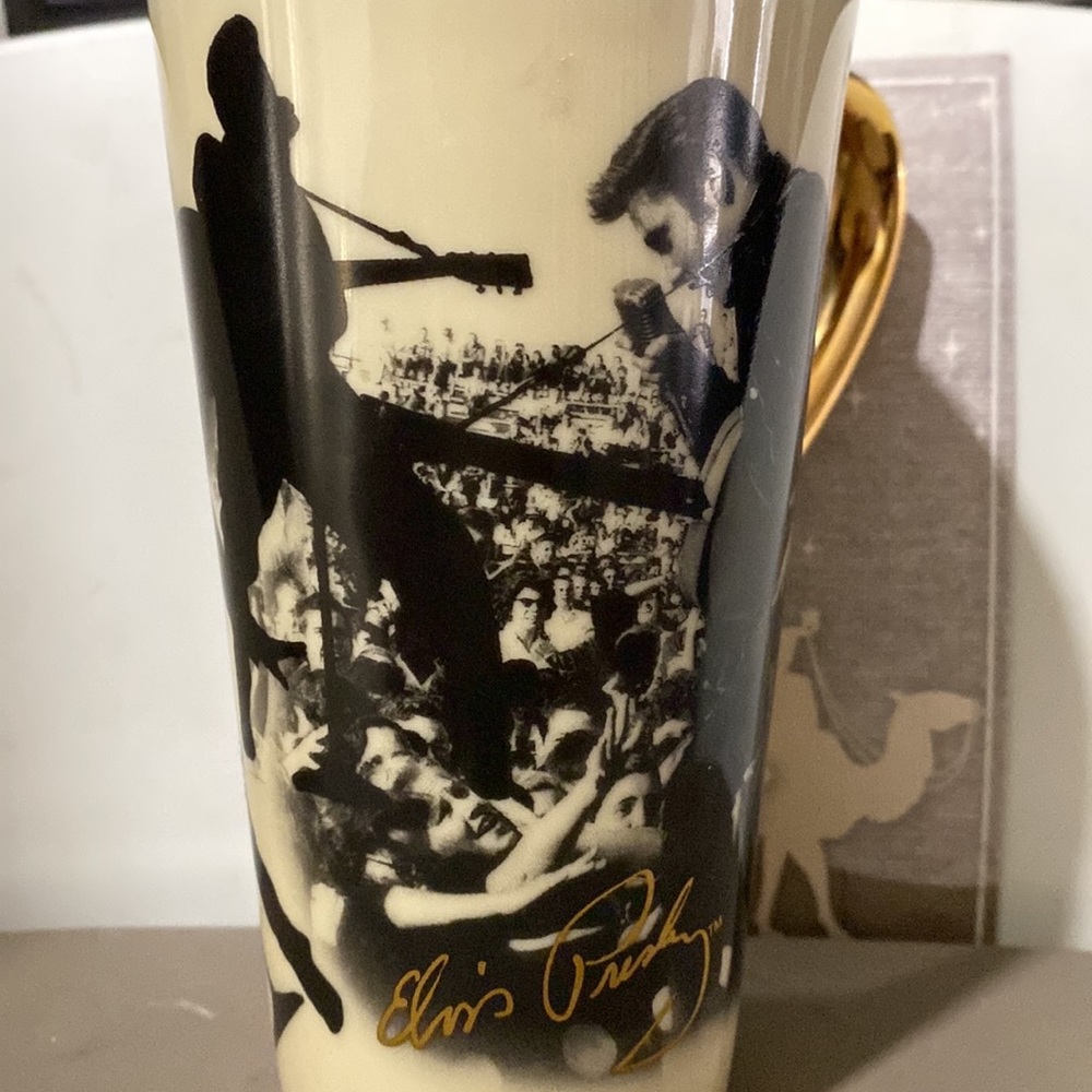 ELVIS PRESLEY(THE ICONIC ENTERTAINER)-BEAUTIFUL COLLECTIBLE USABLE CERAMIC CUP